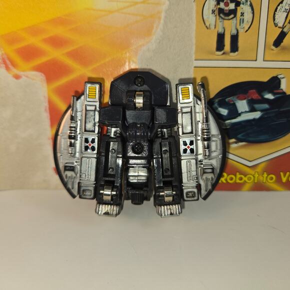 GoBots Pathfinder 29 Friendly Robot UFO Complete Cardback Packaging 1984 - Picture 8 of 16